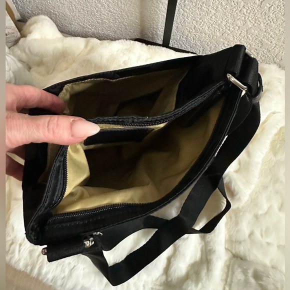 Vintage Coach Signature Nylon Crossbody Swingpack – Black Saddle – Never Used! - Picture 5 of 7